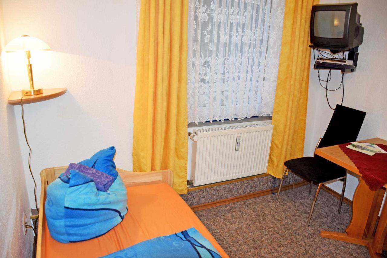 Ferienwohnung/ Ferienzimmer Asche Aschersleben Eksteriør bilde